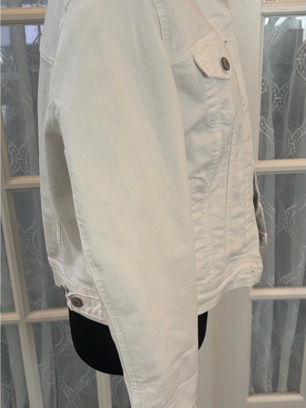 Old Navy Ladies White Denim Jacket - Button Front Size Med pockets EUC - Picture 6 of 15